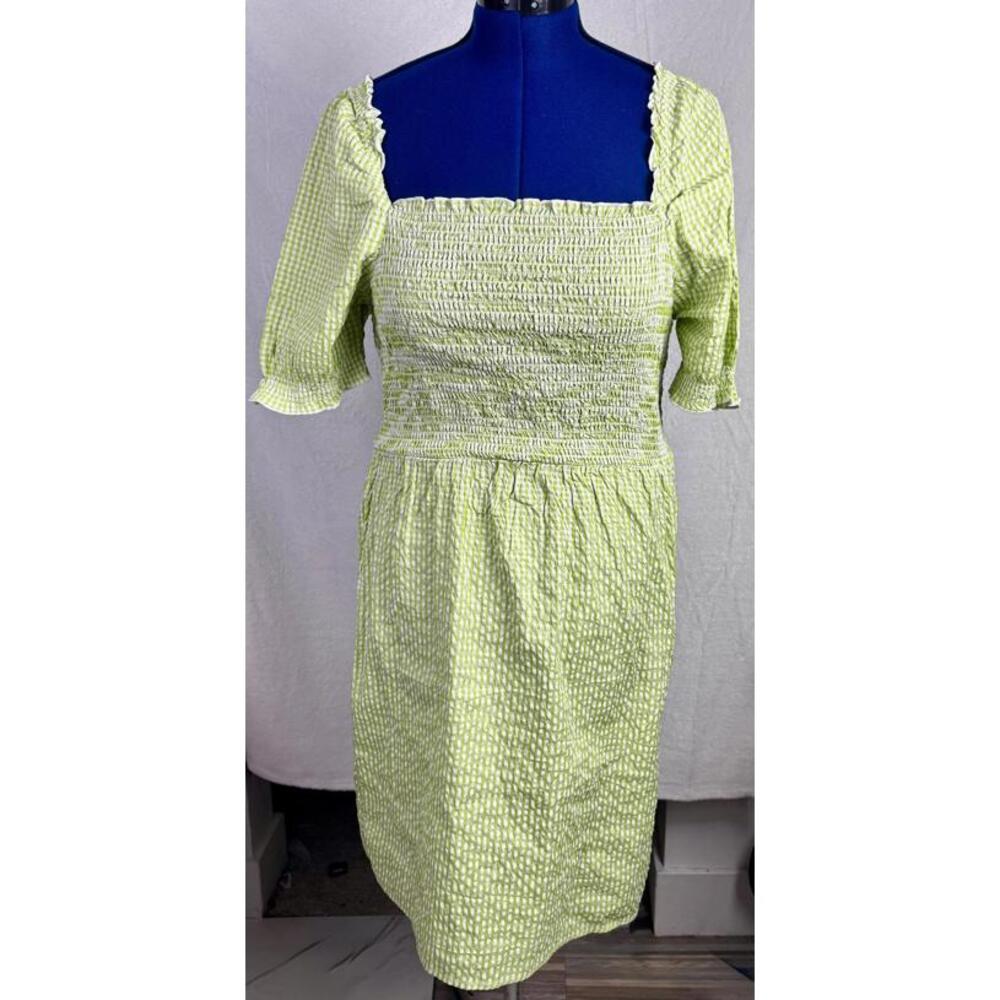 green gingham smocked dress monki cottagecore milkmaid‎ puff sleeve summer midi